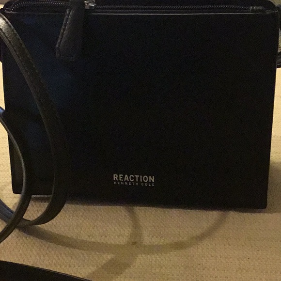 Brand New Reaction Cross Body Purse, Black, Snake pattern on Front - Picture 3 of 6